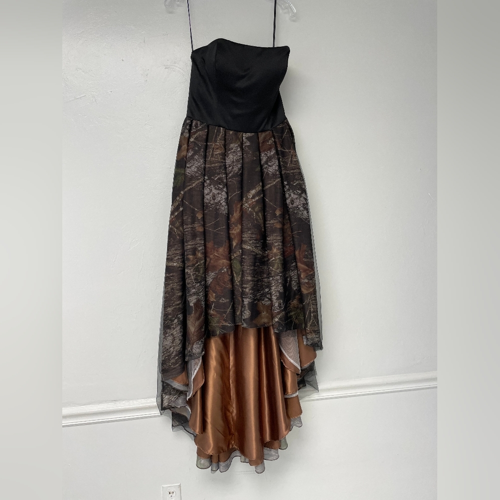 NWOT SIZE 12 Strapless Hi Lo Mossy Oak Gown black and brown